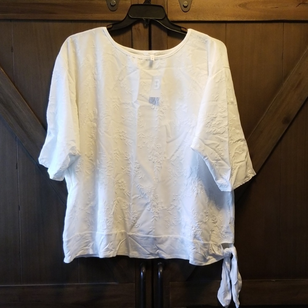 Maurices floral embossed side tie top